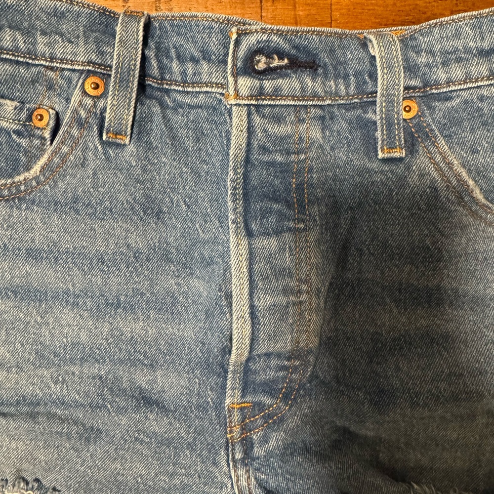 501 Levi’s Jean Shorts for Women - Picture 3 of 6